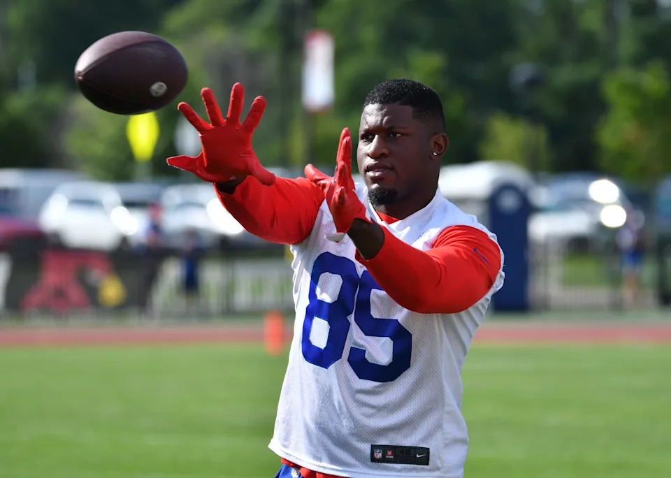 Jul 25, 2022; Pittsford, NY, USA; Buffalo Bills tight end Quintin Morris (85) catches a pass during training camp at St. John Fisher University. Mandatory Credit: Mark Konezny-USA TODAY Sports