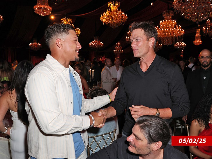 patrick mahomes tom brady sub getty swipe