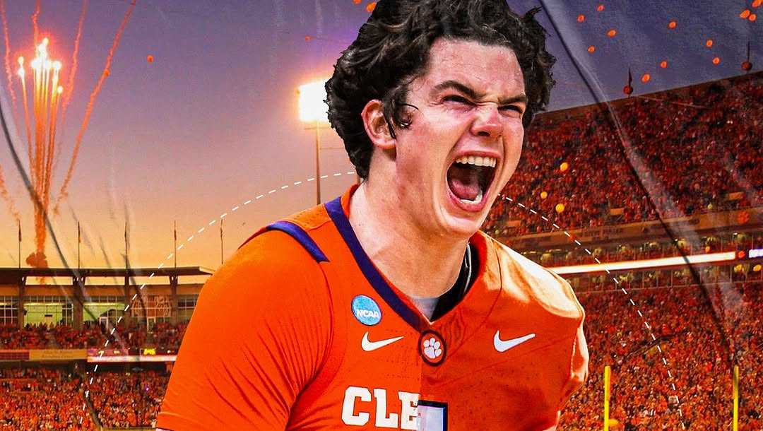 Clemson basketball star moves to different sport