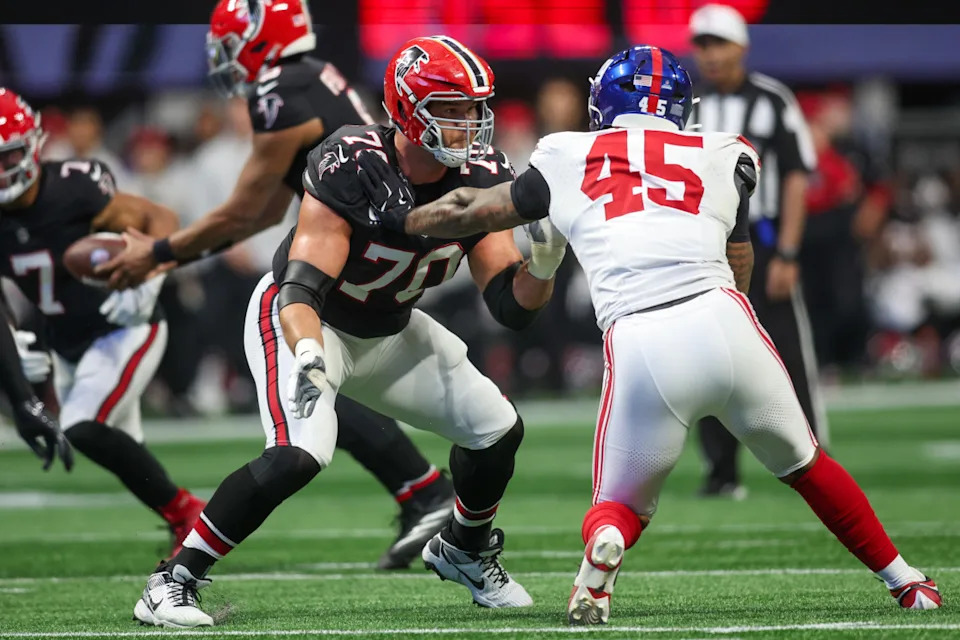 Atlanta Falcons OL Jake Matthews makes a block against the New York Giants. Brett Davis-Imagn Images