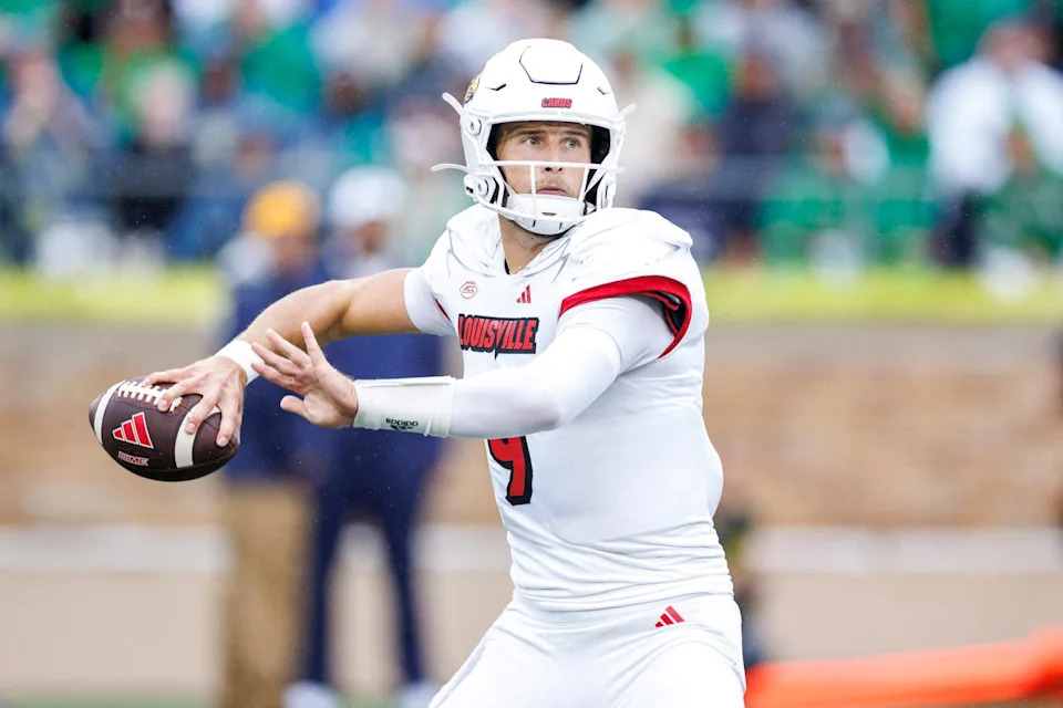 Tyler Shough, NCAA Football 2024: Louisville vs Notre Dame SEP 28