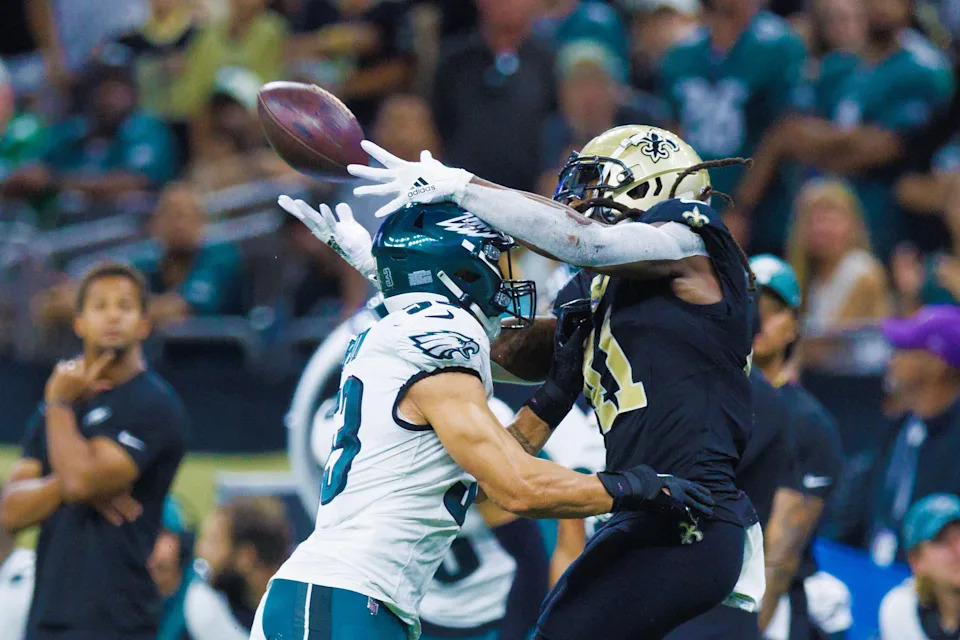 Sep 22, 2024; New Orleans, Louisiana, USA; New Orleans Saints running back Alvin Kamara (41) catches a pass against Philadelphia Eagles linebacker Zack Baun (53) during the second half at Caesars Superdome. Mandatory Credit: Stephen Lew-Imagn Images