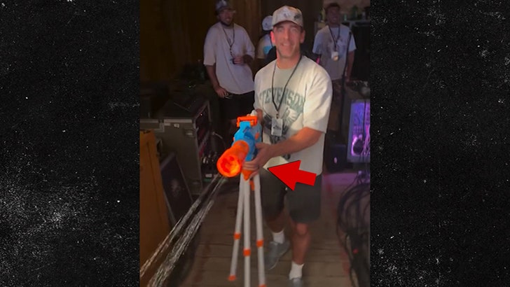 051925_aaron_rodgers_kal_v2