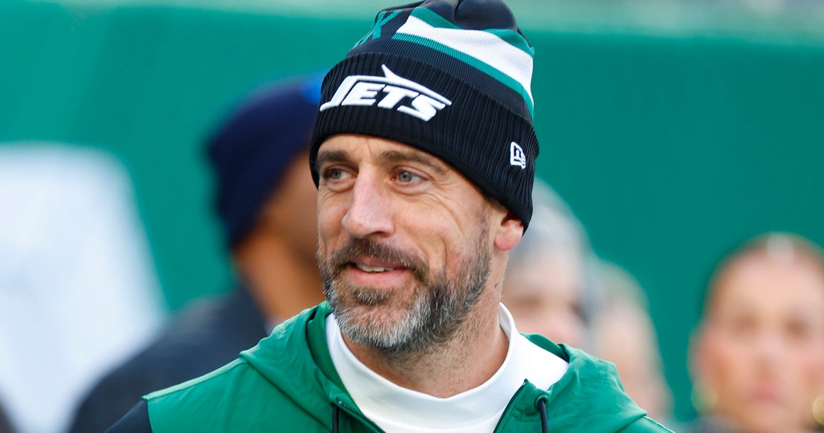 Aaron Rodgers' Jewelry At Kentucky Derby Event Sparks Marriage Speculation - HuffPost