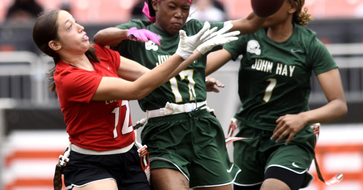 Warriors creating own history in girls' flag football | Sports