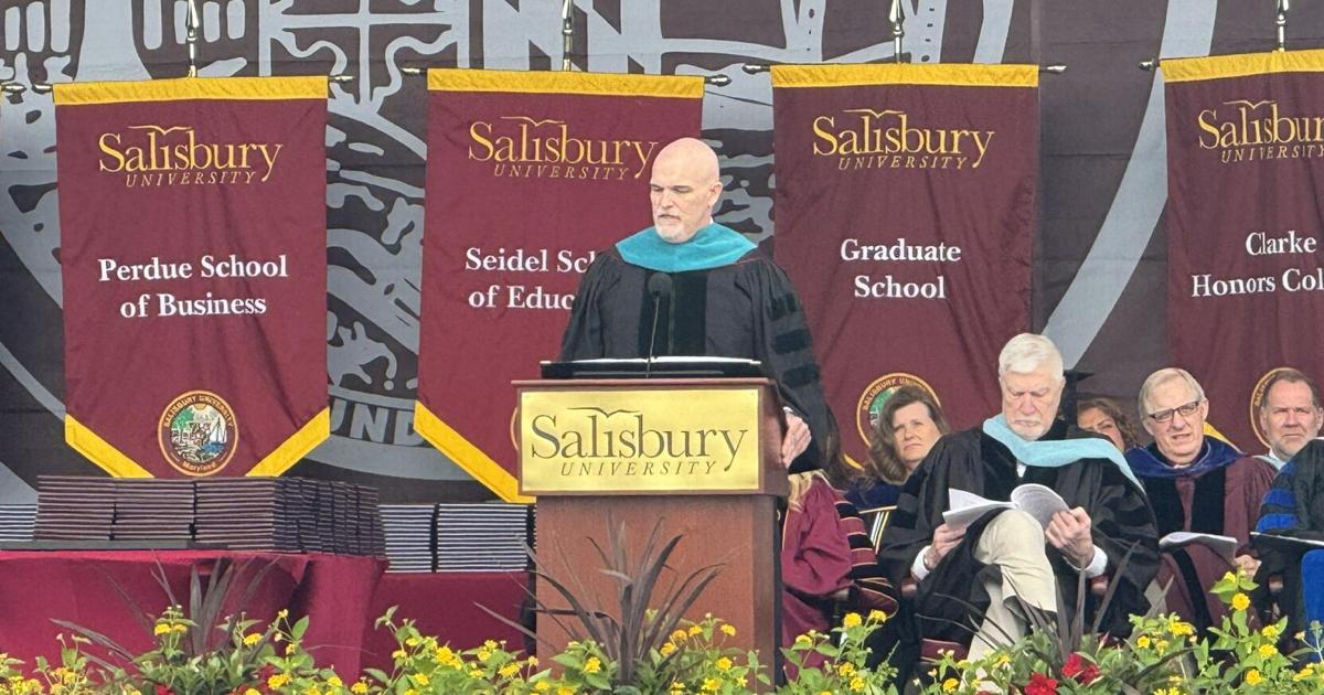 Washington Commanders Head Coach Gives SU Commencement Speech | Latest News