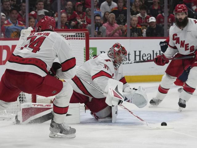 Carolina Hurricanes beat Florida Panthers 3-0 in Game 4 :: WRALSportsFan.com