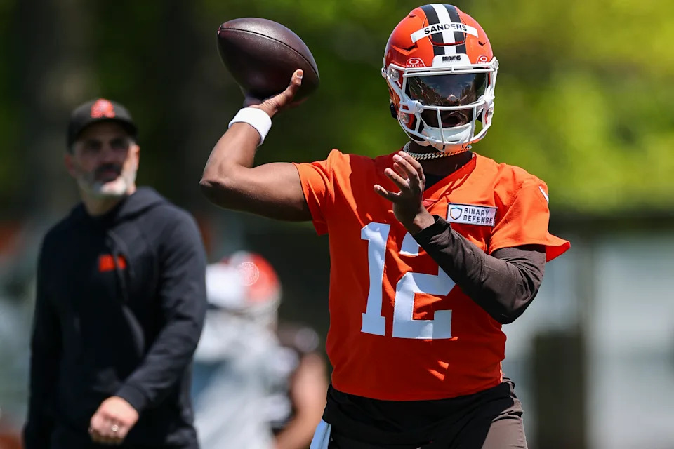 Shedeur Sanders is the biggest name in the Browns' quarterback competition, but winning the starting job in the crowded QB room won't be easy. (Photo by Aaron M. Sprecher/Getty Images)