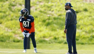 Bears WR Luther Burden exits rookie minicamp practice with potential injury
