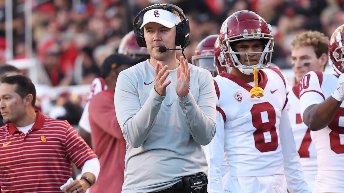 USC, Lincoln Riley recruiting forecasts college football resurgence