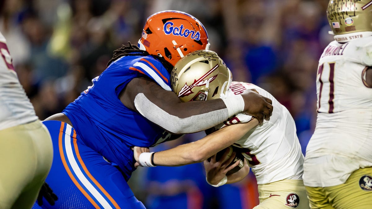 Florida football's Desmond Watson signs with Tampa Bay Buccaneers