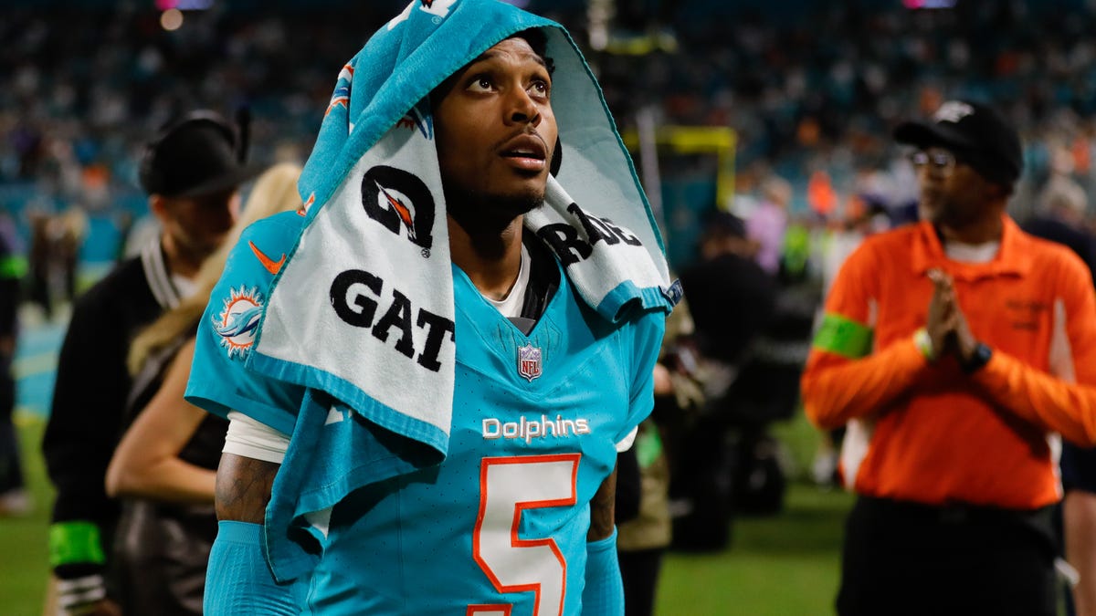 10 NFL trades we'd love to see during summer 2025