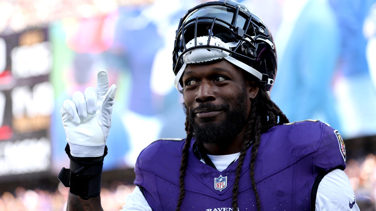 Jadeveon Clowney's passionate plea may prompt a Ravens signing