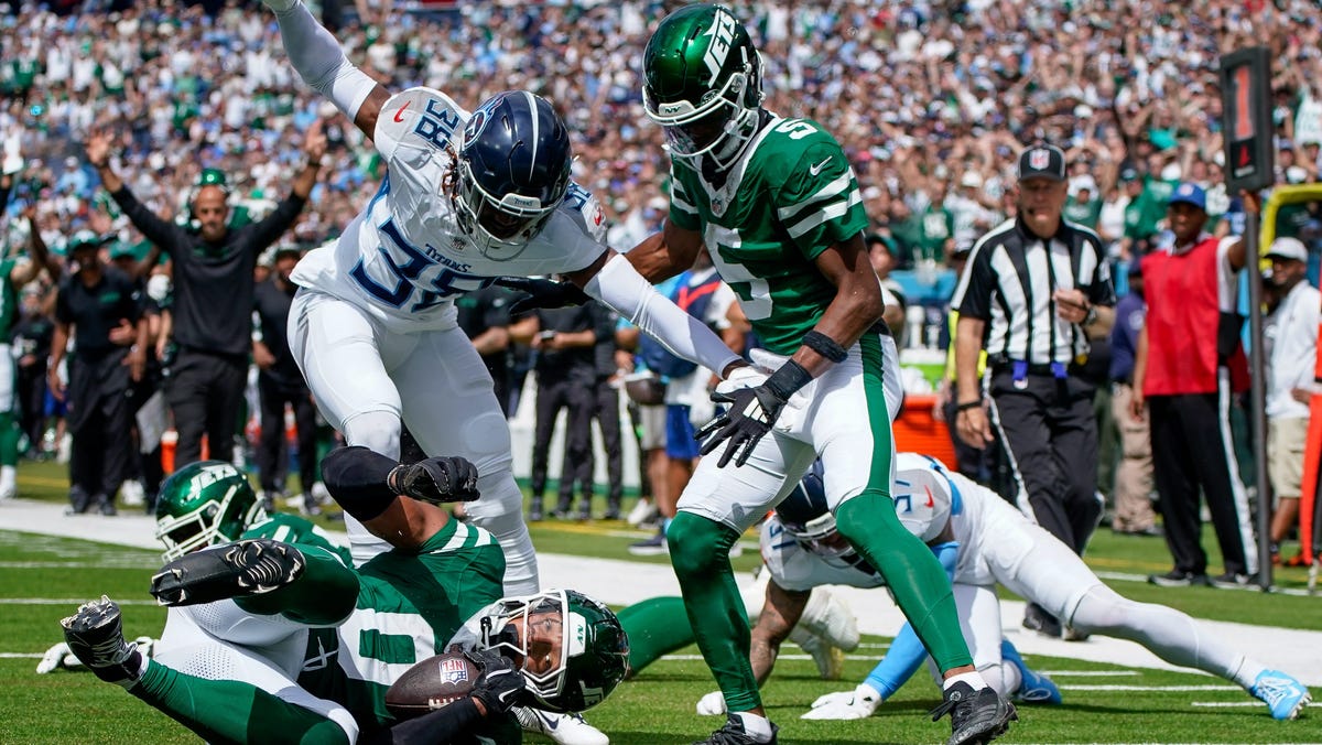 Titans' L'Jarius Sneed still rehabbing knee and quad injuries