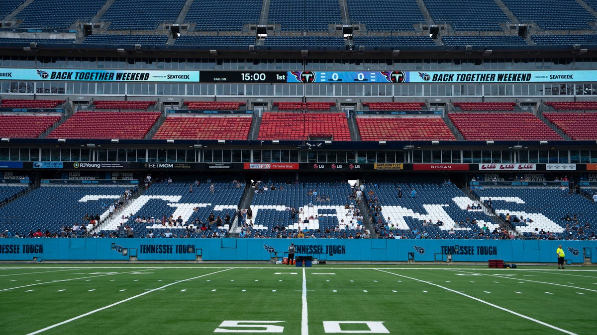 Tennessee Titans 2025 schedule: 5 most intriguing games