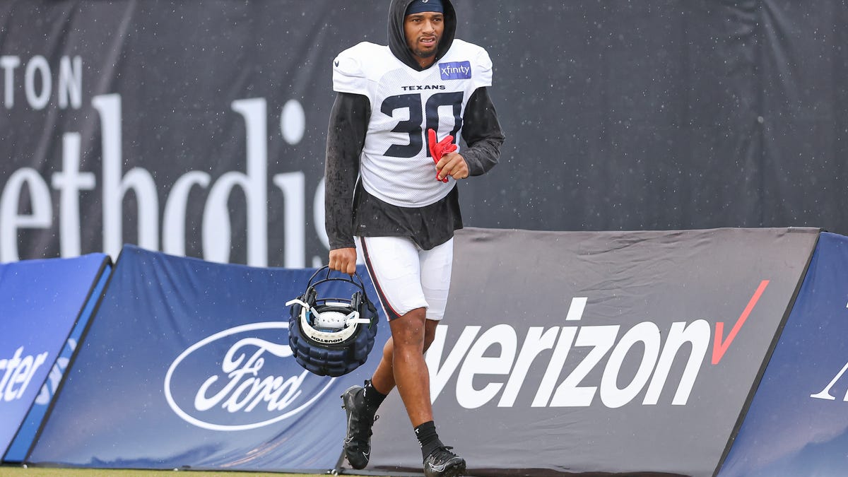 Texans bring back veteran special teams standout on one-year deal