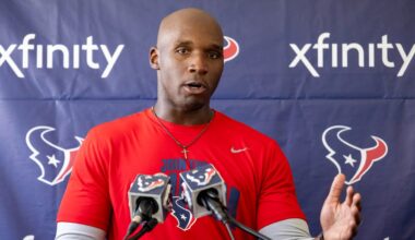 Is Texans HC DeMeco Ryans a favorite for Coach of the Year in 2025?