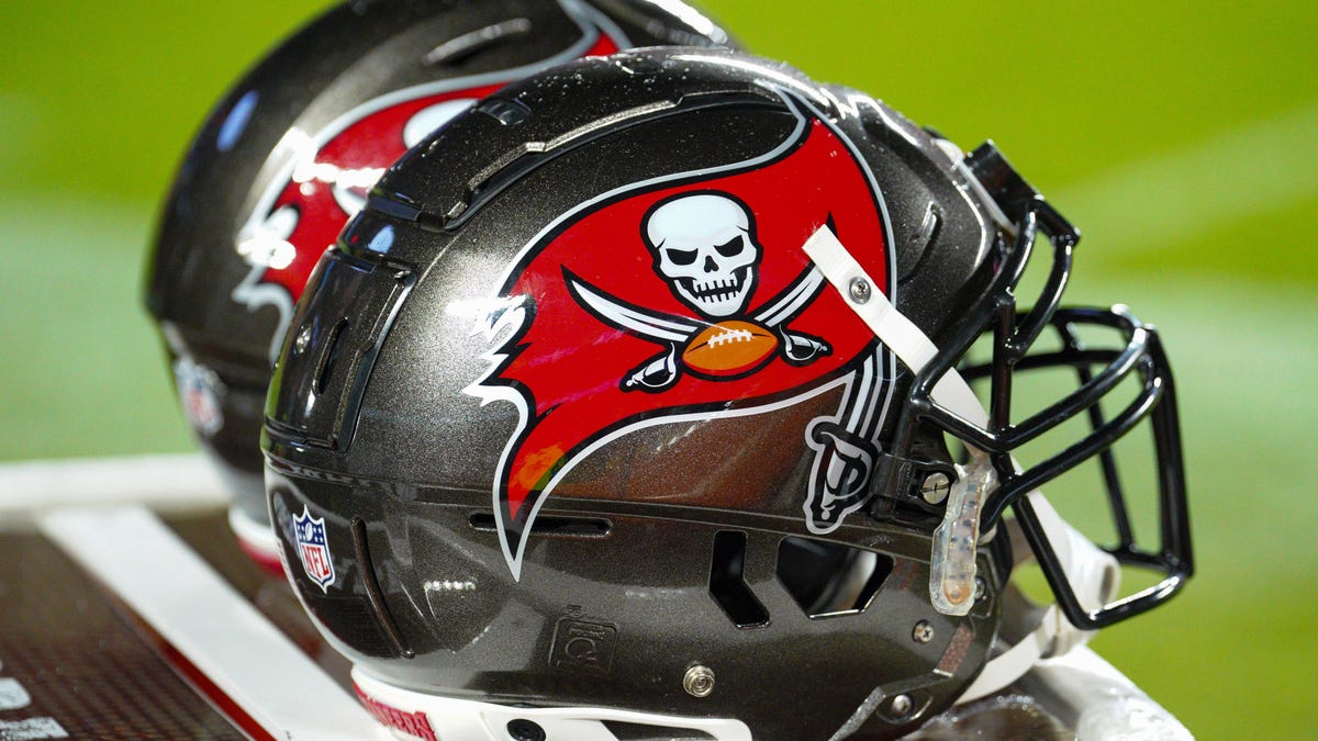 Sights and Sounds from Day 1 of Tampa Bay Buccaneers OTAs