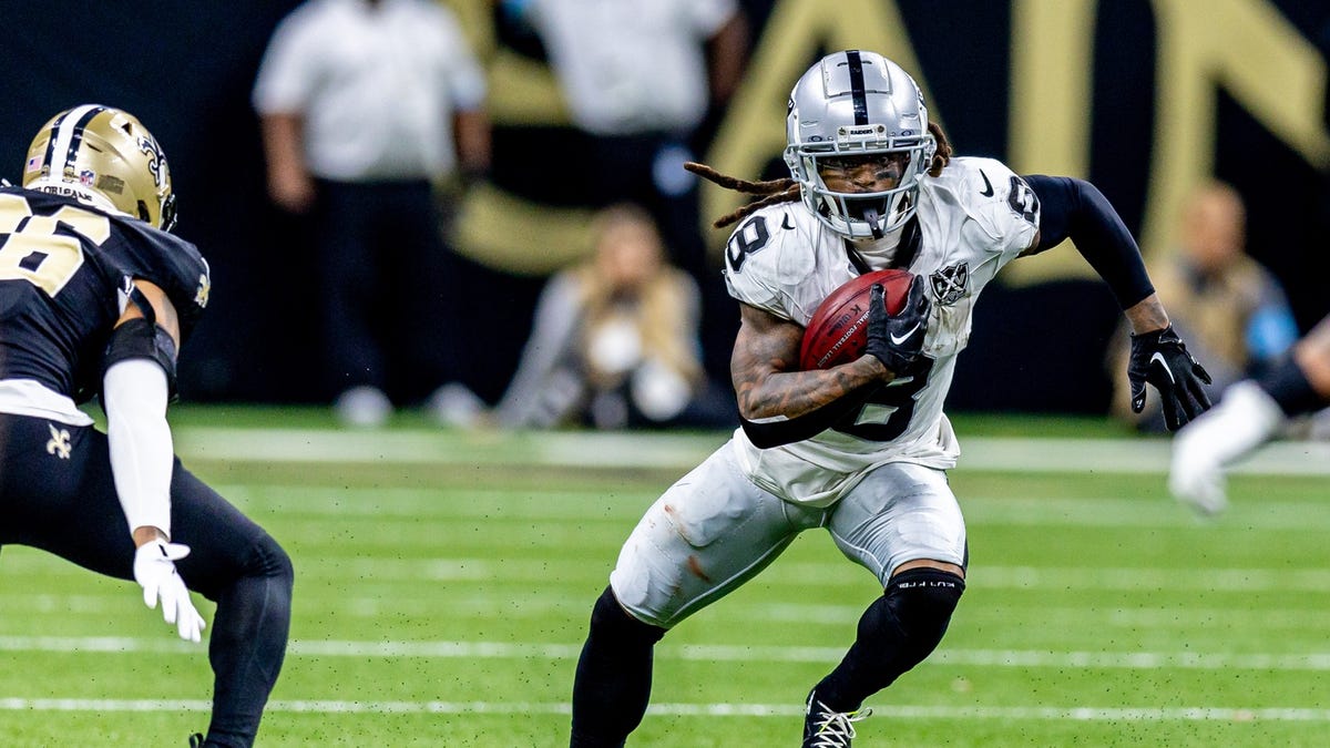 Raiders unsigned free agents includes 8 starters