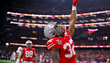 Texans offered three draft picks to Patriots' No. 38 pick