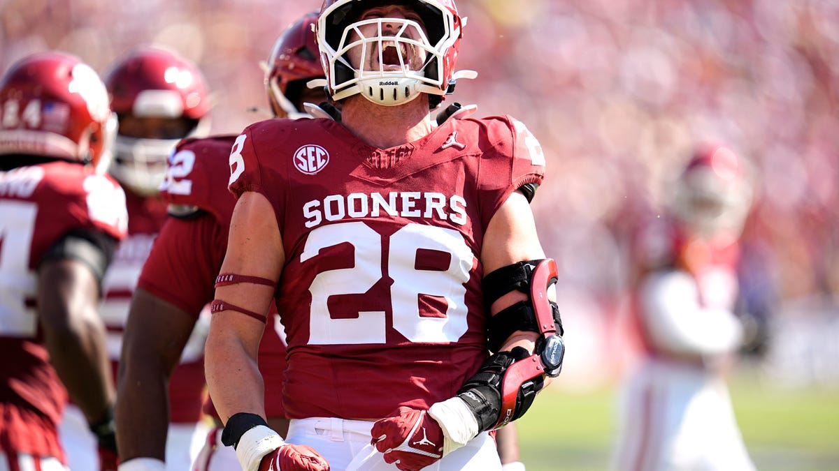 Stutsman and Bowman sign rookie deals