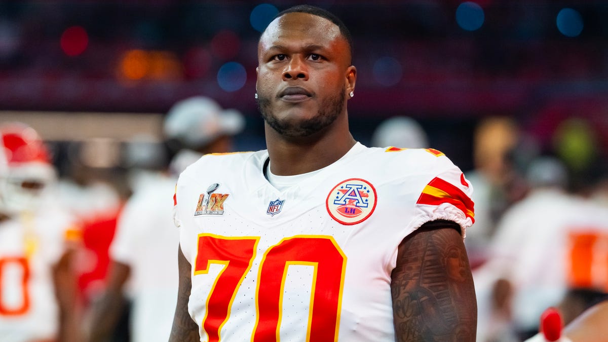 San Francisco 49ers signing former Cardinals OT D.J. Humphries