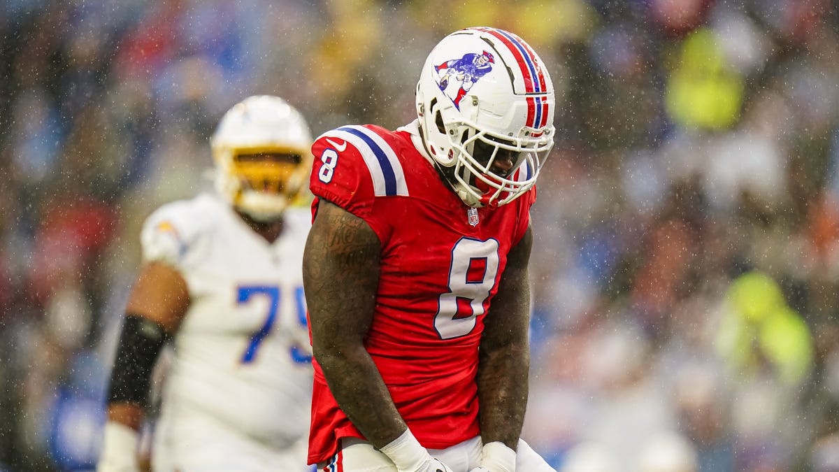 Colts urged to sign LB Ja'Whaun Bentley