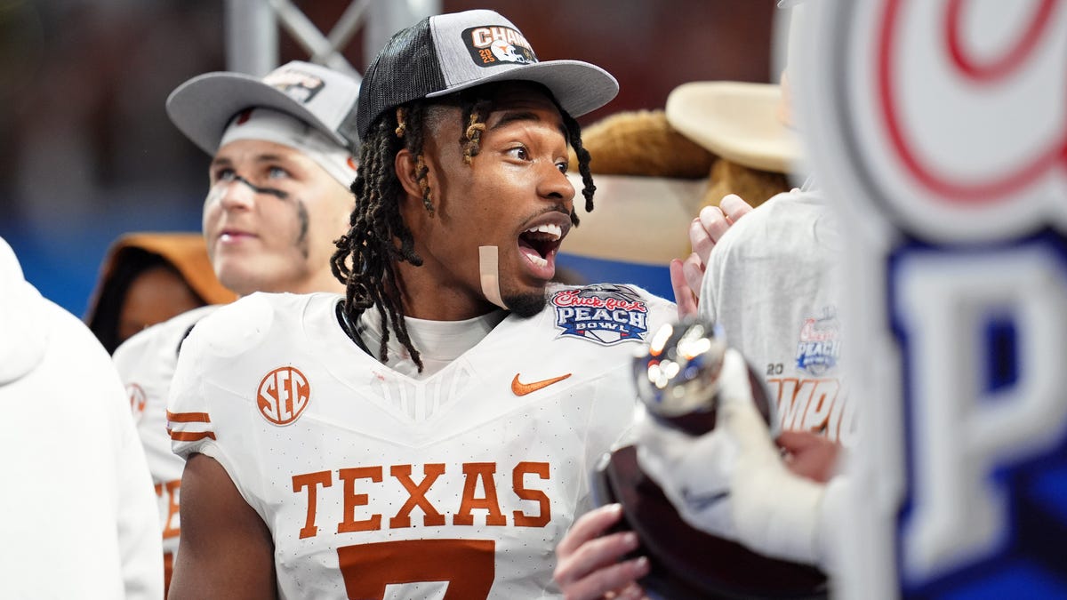 Could former Texas WR Isaiah Bond end up with the Dallas Cowboys?