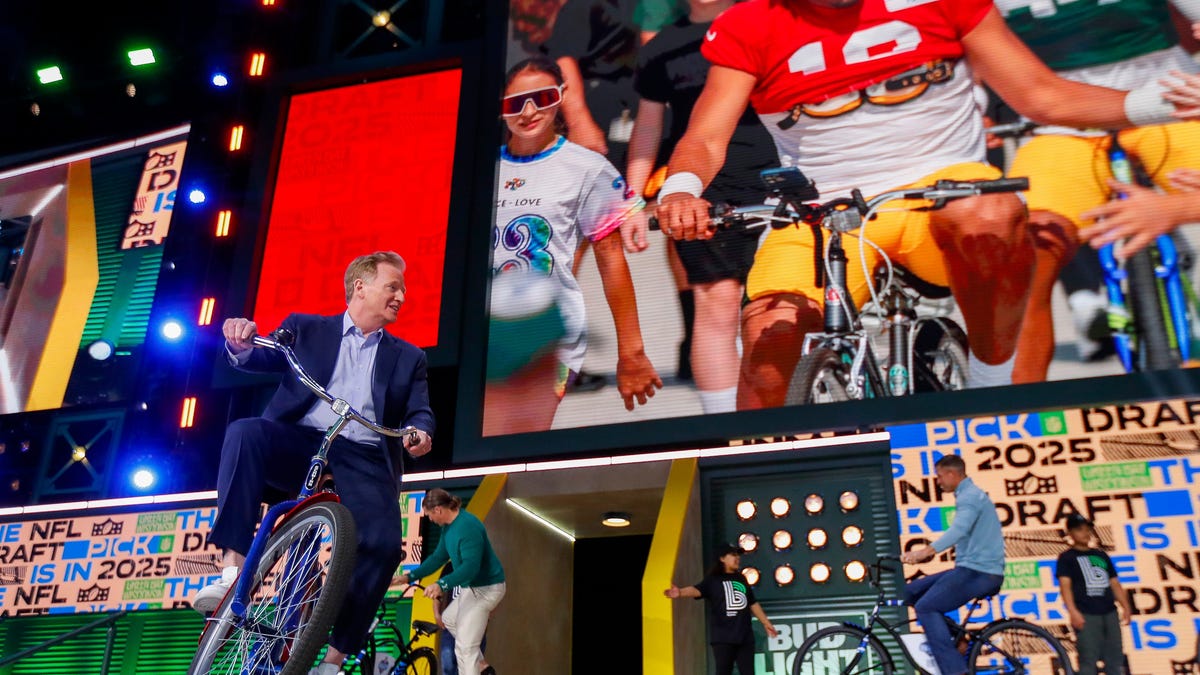 Falcons 2025 NFL draft class grade among worst in league