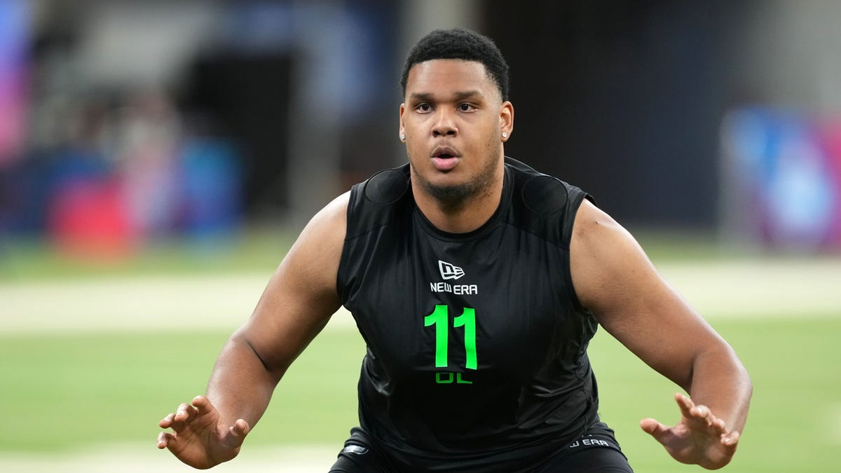 Could UDFA Brandon Crenshaw-Dickson make Titans' 53-man roster?