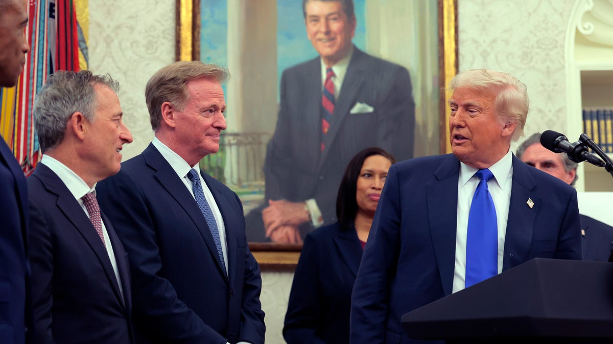 The 2027 NFL draft is coming to Washington, D.C.