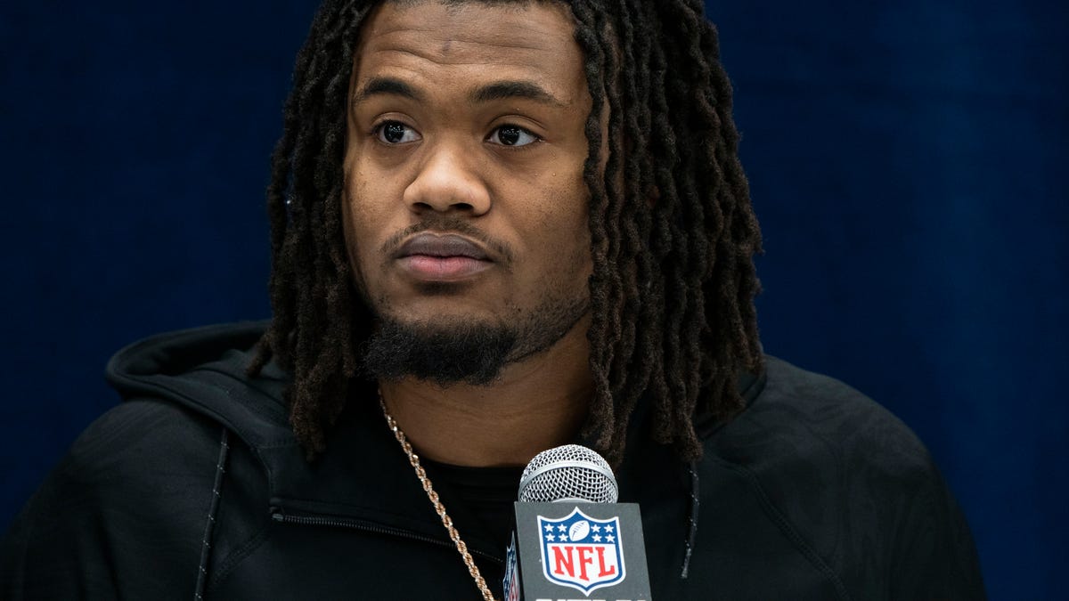 NFL.com predicts rookie RB Jaydon Blue could start by midseason