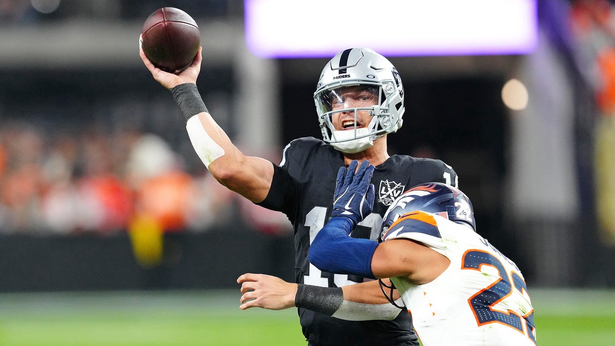 QB Desmond Ridder to try out for team