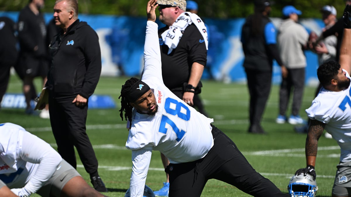 Detroit Lions officially sign first-round pick Tyleik Williams