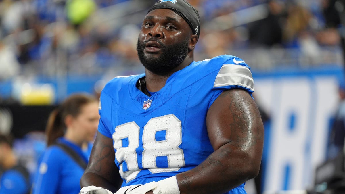 Cowboys should target Lions' DT DJ Reader if released