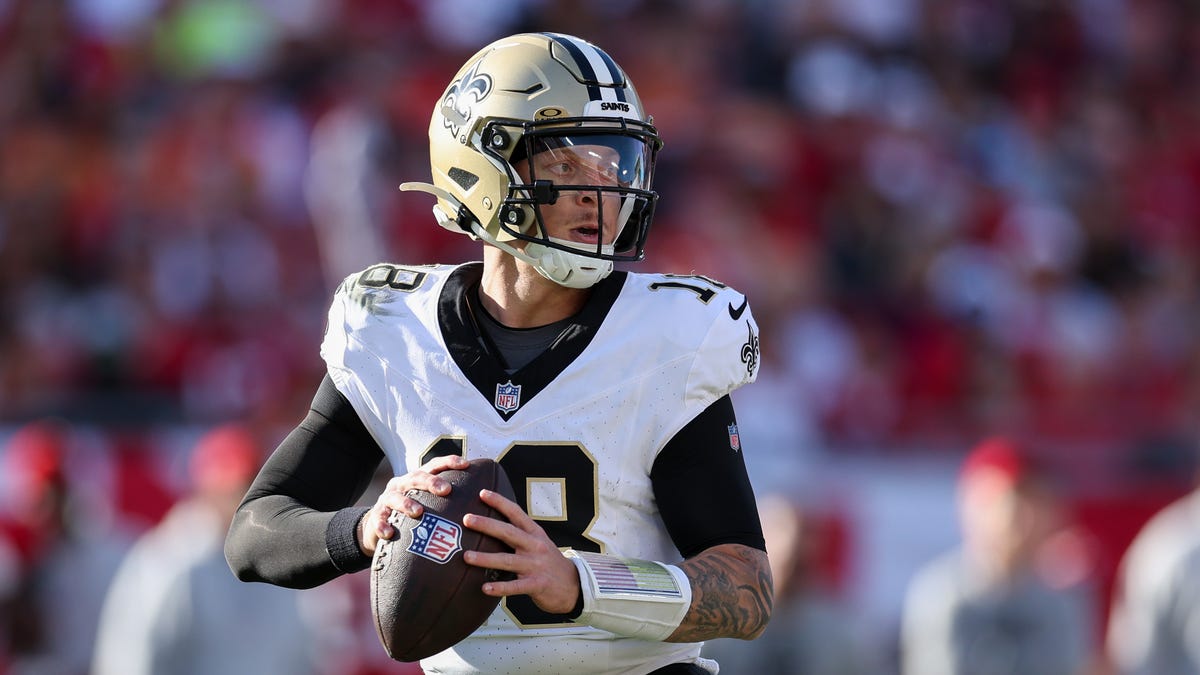 Saints QB depth chart after Derek Carr retirement