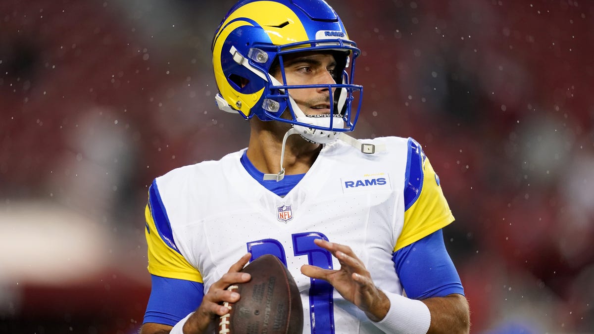 Derek Carr retirement leaves Jimmy Garoppolo as last QB from '14 draft