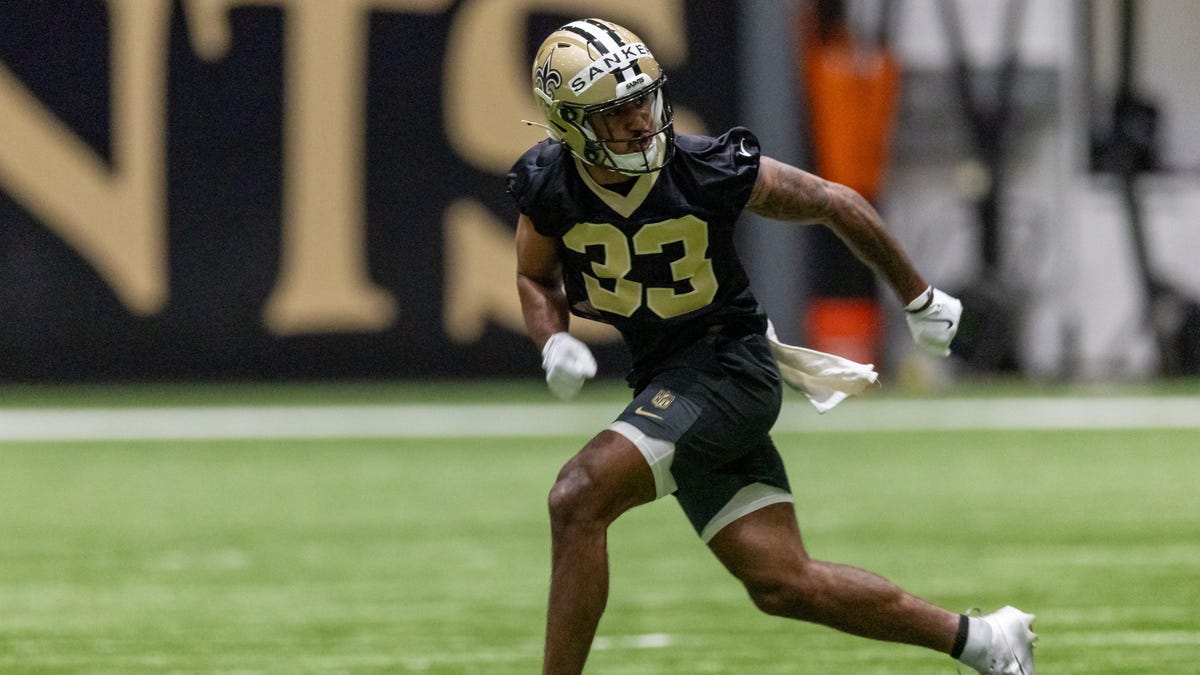 Saints finalize their contract with rookie draft pick Jonas Sanker