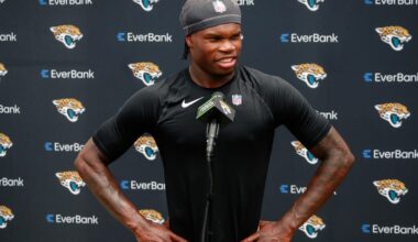 Jaguars' Travis Hunter gains a new fan on recent flight