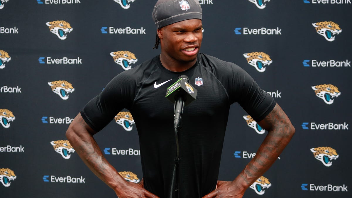 Jaguars' Travis Hunter gains a new fan on recent flight