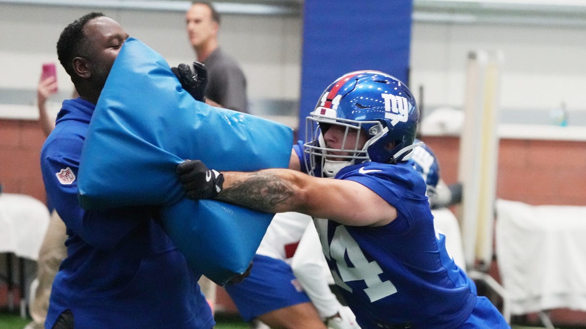 Cam Skattebo NFL rookie of year contender? Odds for New York Giants RB