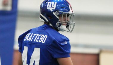 Why is Giants rookie wearing No. 44?