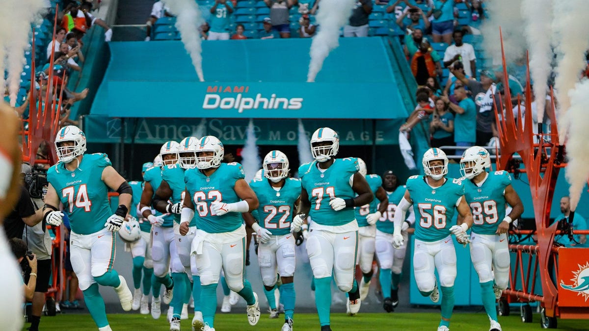 Dolphins 53-man roster projection heading into OTAs