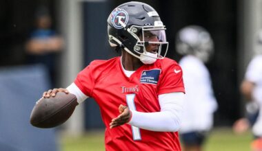 When Browns are hosting Titans in 2025