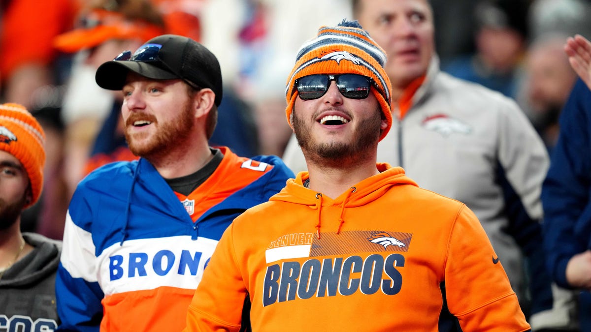 Twitter reacts to 2025 NFL schedule