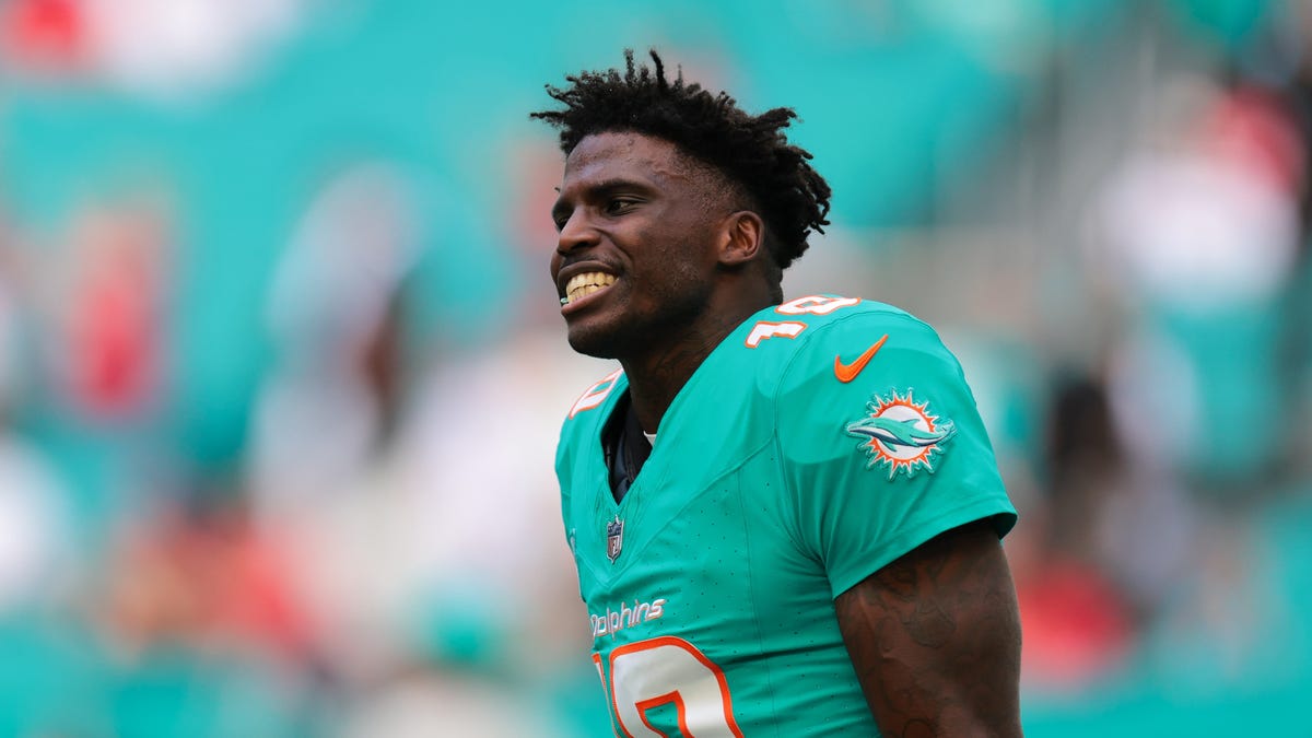 Tyreek Hill responds to Indianapolis Colts' deleted video featuring his arrest