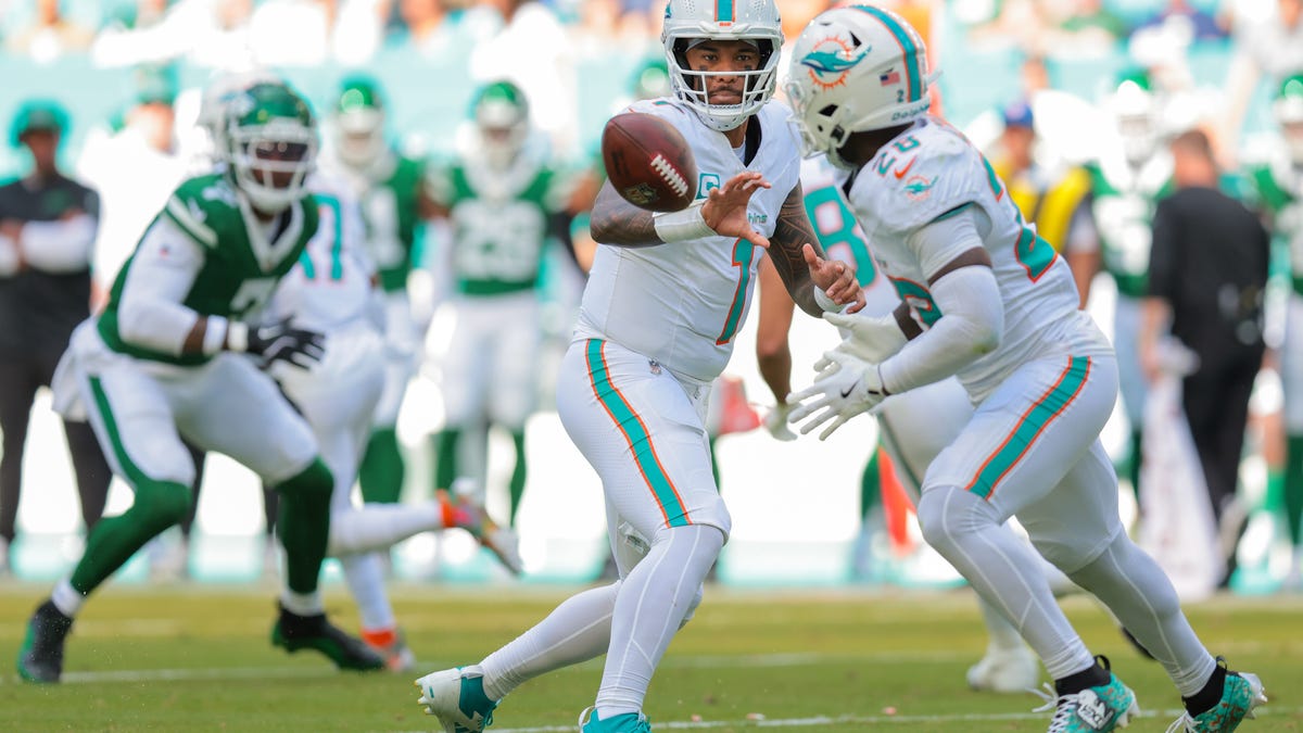 Dolphins 2025 game-by-game predictions following schedule release
