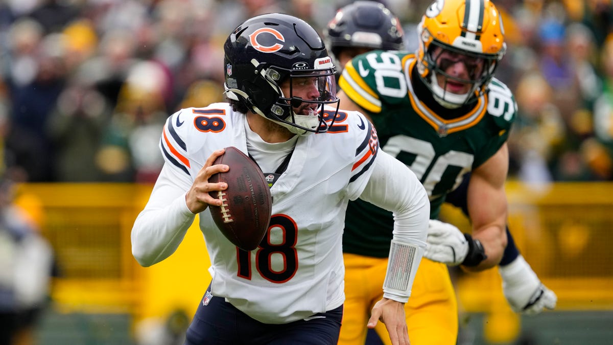 Caleb Williams, father tried to keep Bears from drafting him