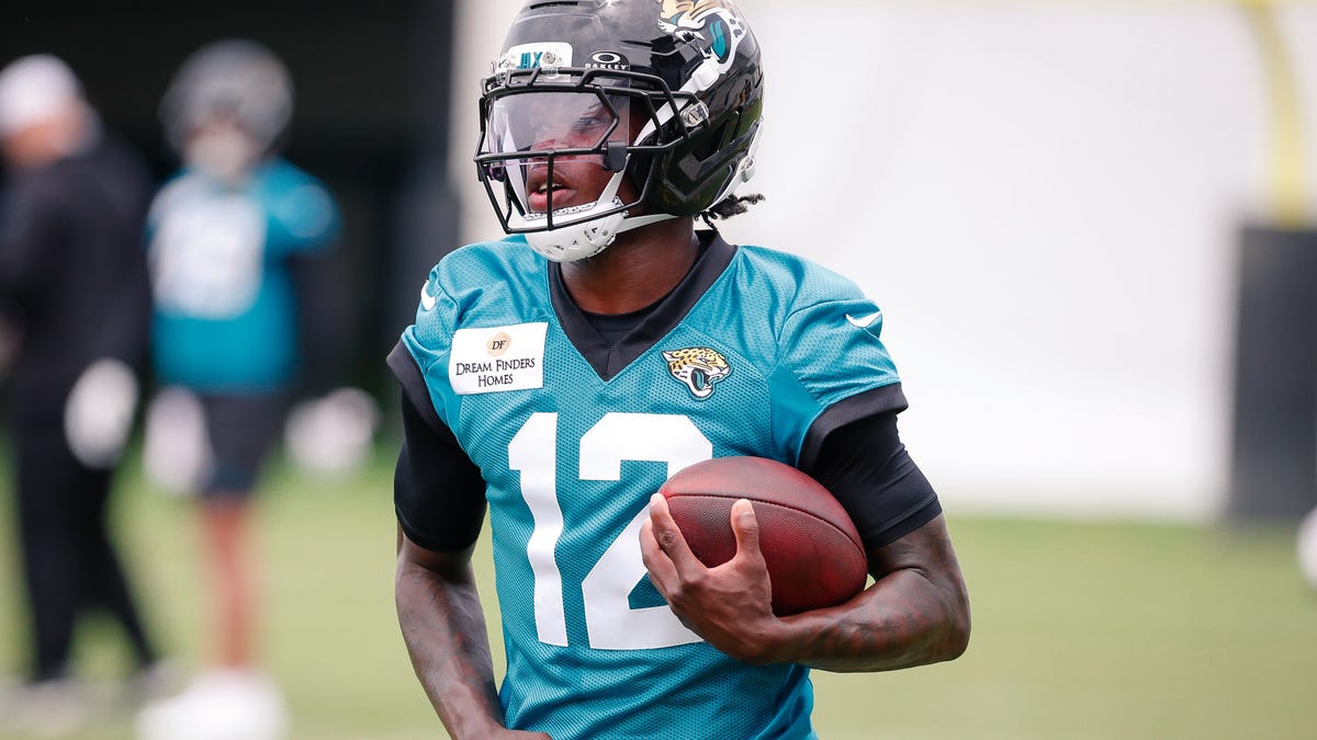 Travis Hunter in Jaguars' uniform