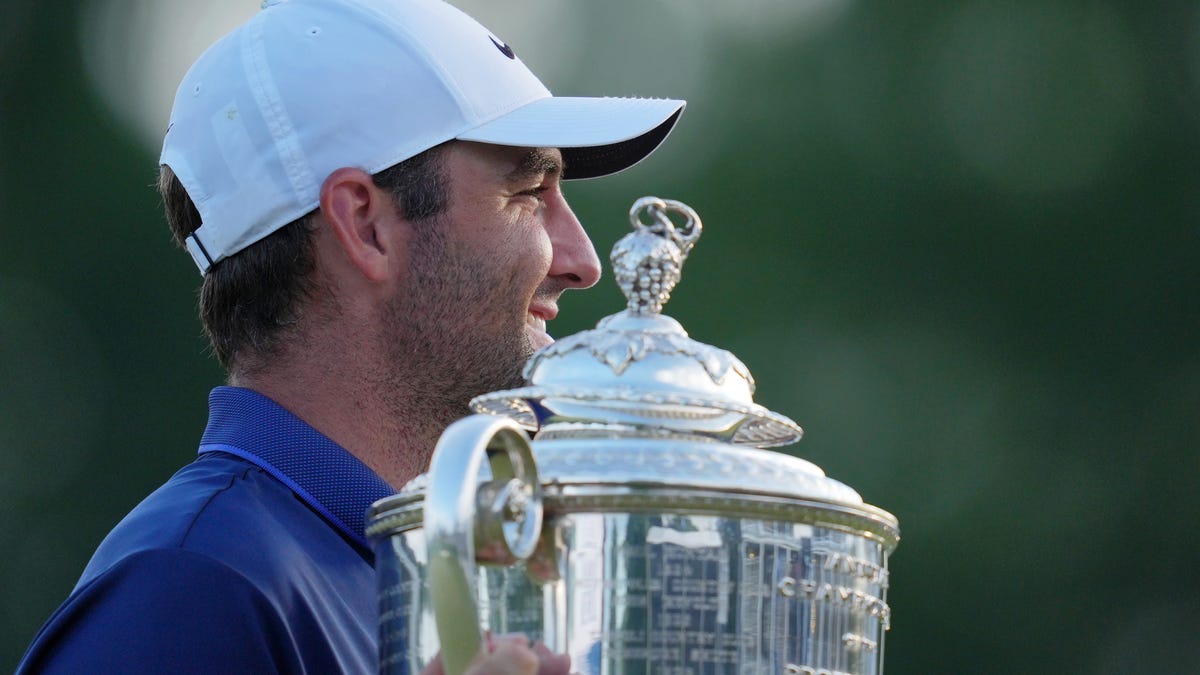 PGA Tour tried to troll Panthers in now-deleted post